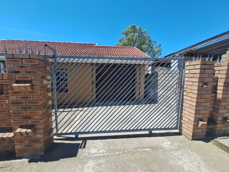 2 Bedroom Property for Sale in Zwelitsha Zone 1 Eastern Cape